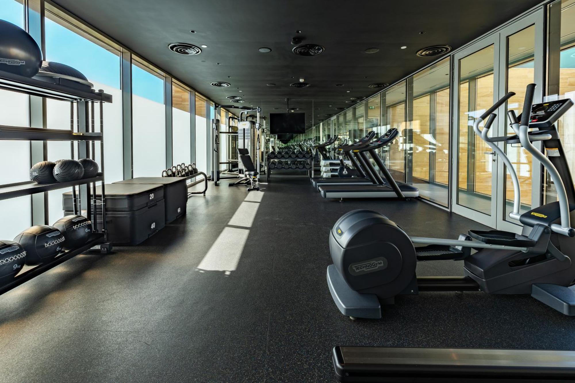 Shirvan Hotel City Yard Dżedda Zewnętrze zdjęcie The gym at the 100 East 53rd Street building